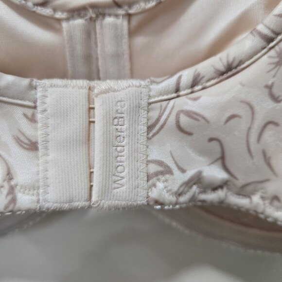 WonderBra Side Shaping Seamless Underwire Bra Size 38B - Picture 4 of 7